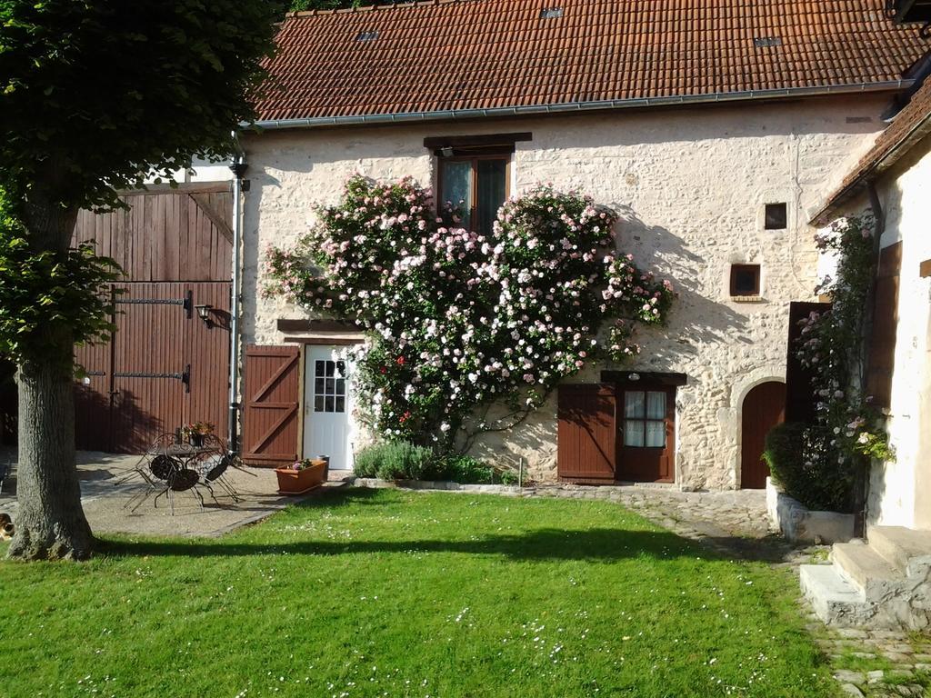 Bed and Breakfast La Ferme Du Vintue Etrechy  Zewnętrze zdjęcie